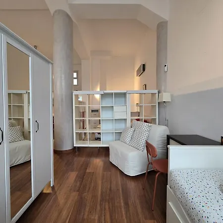 Loft Moderno Sant Simo 1' To The アパート